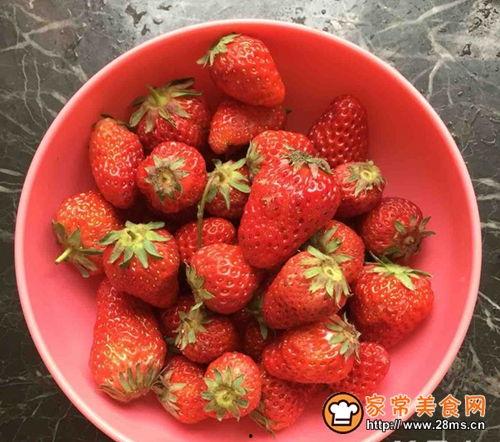 娱乐吃瓜君 草莓果酱,娱乐吃瓜君带你揭秘甜蜜背后的故事 第1张 娱乐吃瓜君 草莓果酱,娱乐吃瓜君带你揭秘甜蜜背后的故事 第1张